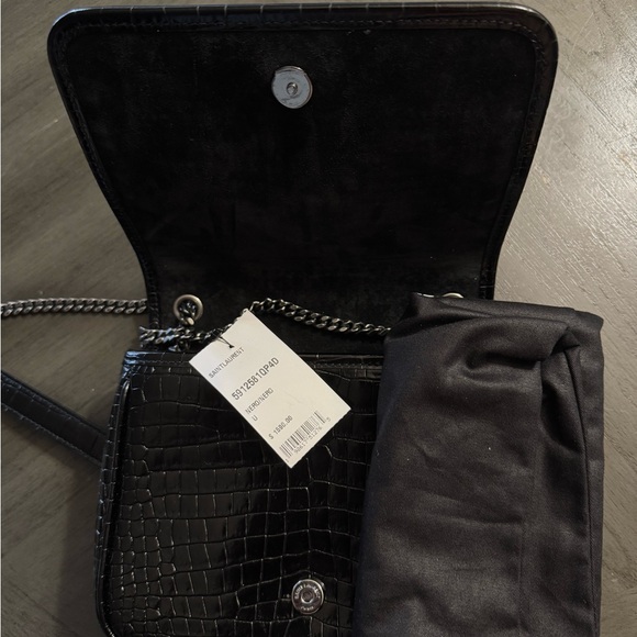 Crocodile Embossed Lambskin Matelasse Monogram Niki Chain Wallet Black - Picture 2 of 7